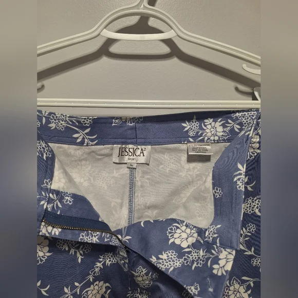 EUC Size 16 Floral Skirt - Picture 3 of 3